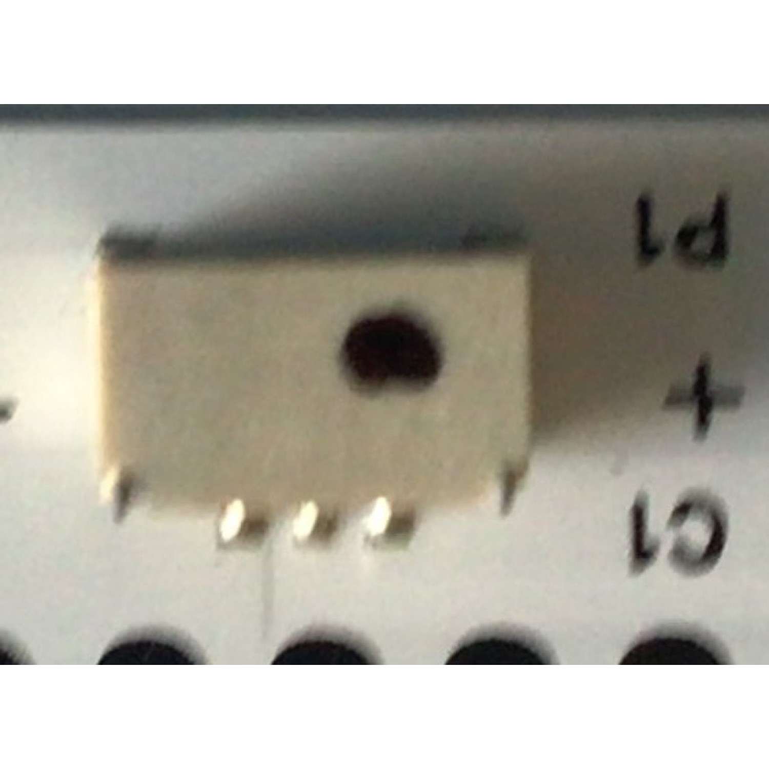 LEDS PARA TV HISENSE / NUMERO DE PARTE B0101-000384 / 220225 / 03036 / LS2B09V3C / PANEL LSC400HN02-701 / MODELO 50S455 - Imagen 3